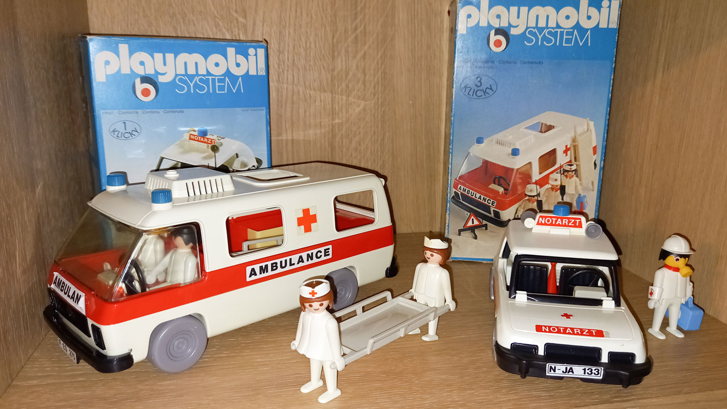 Toy ambulance